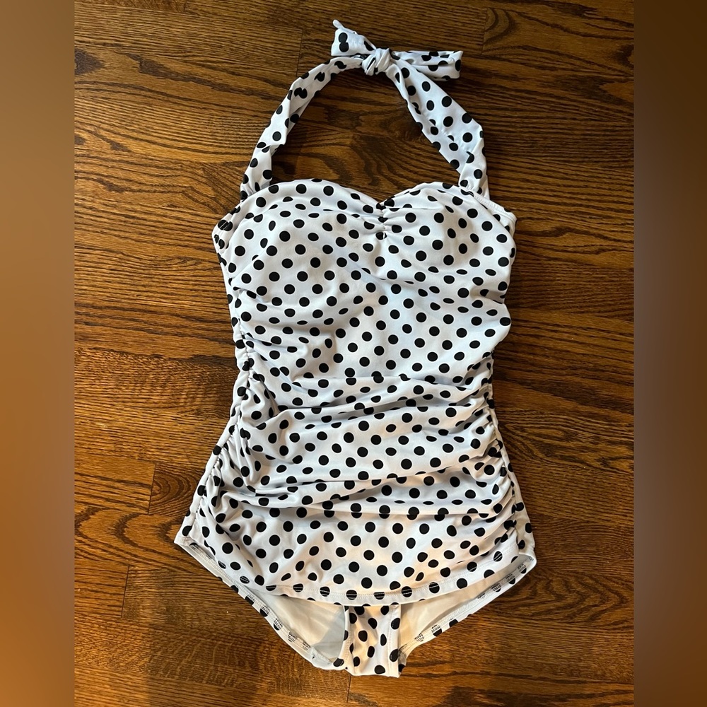Retro style polka dot one piece swimsuit size 8